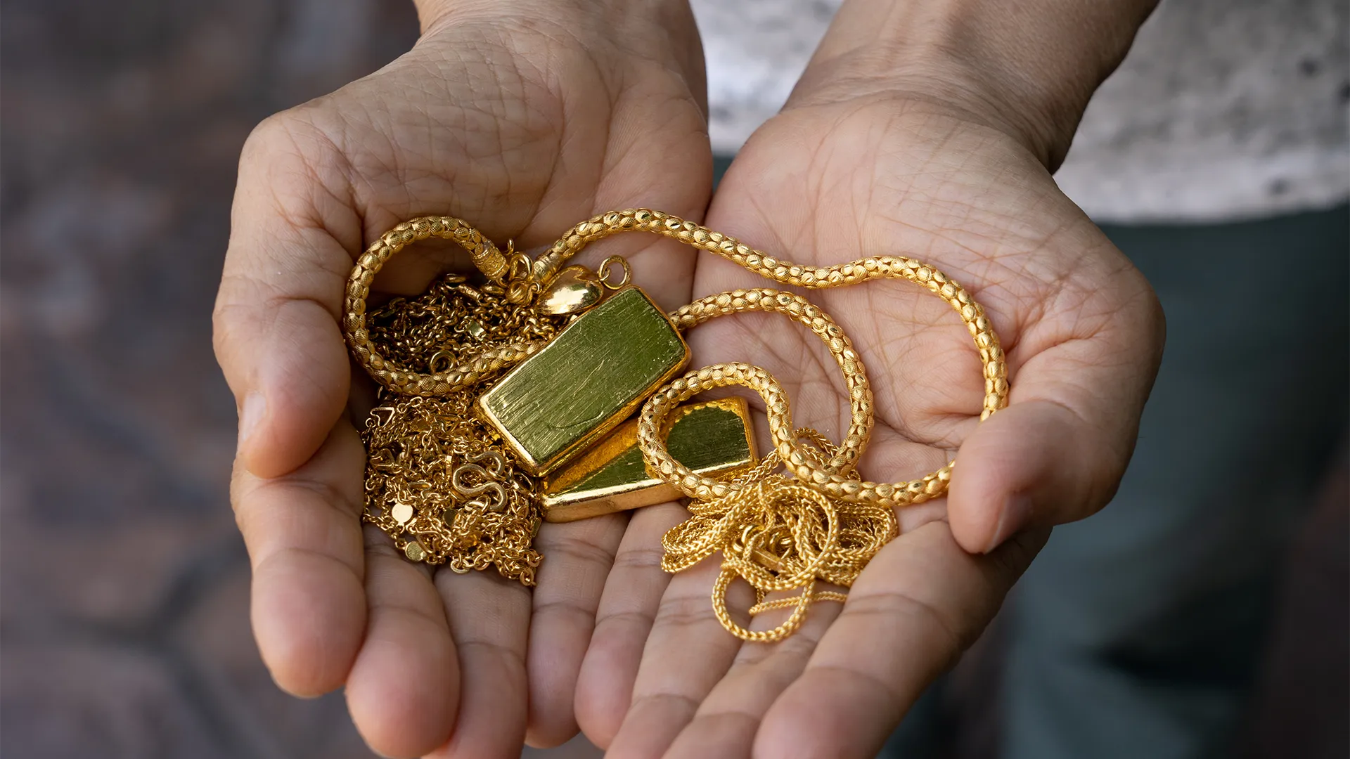 What is a Gold Dealer?